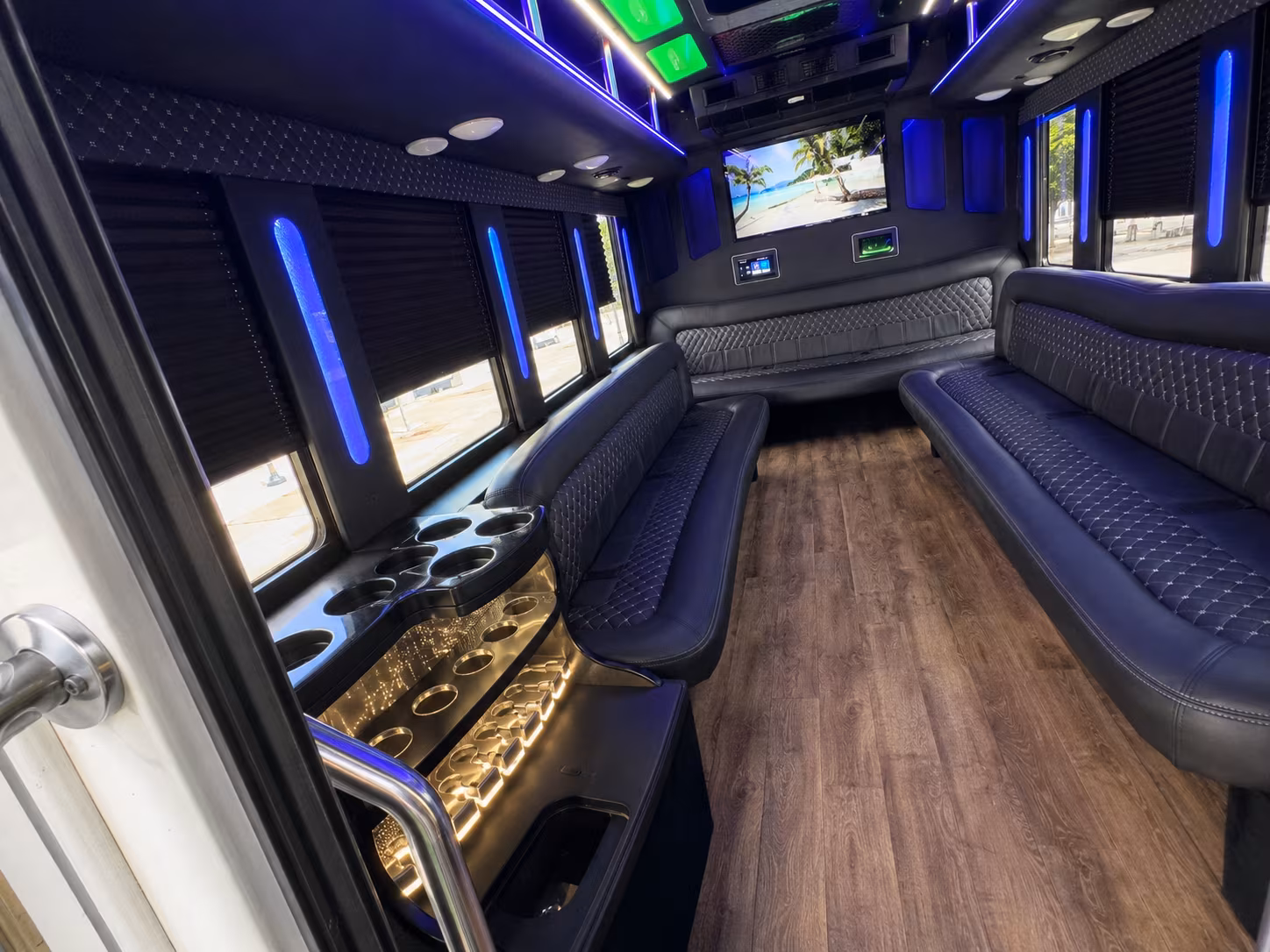party buses in jonesboro for bachelorette bar crawls on washington avenue