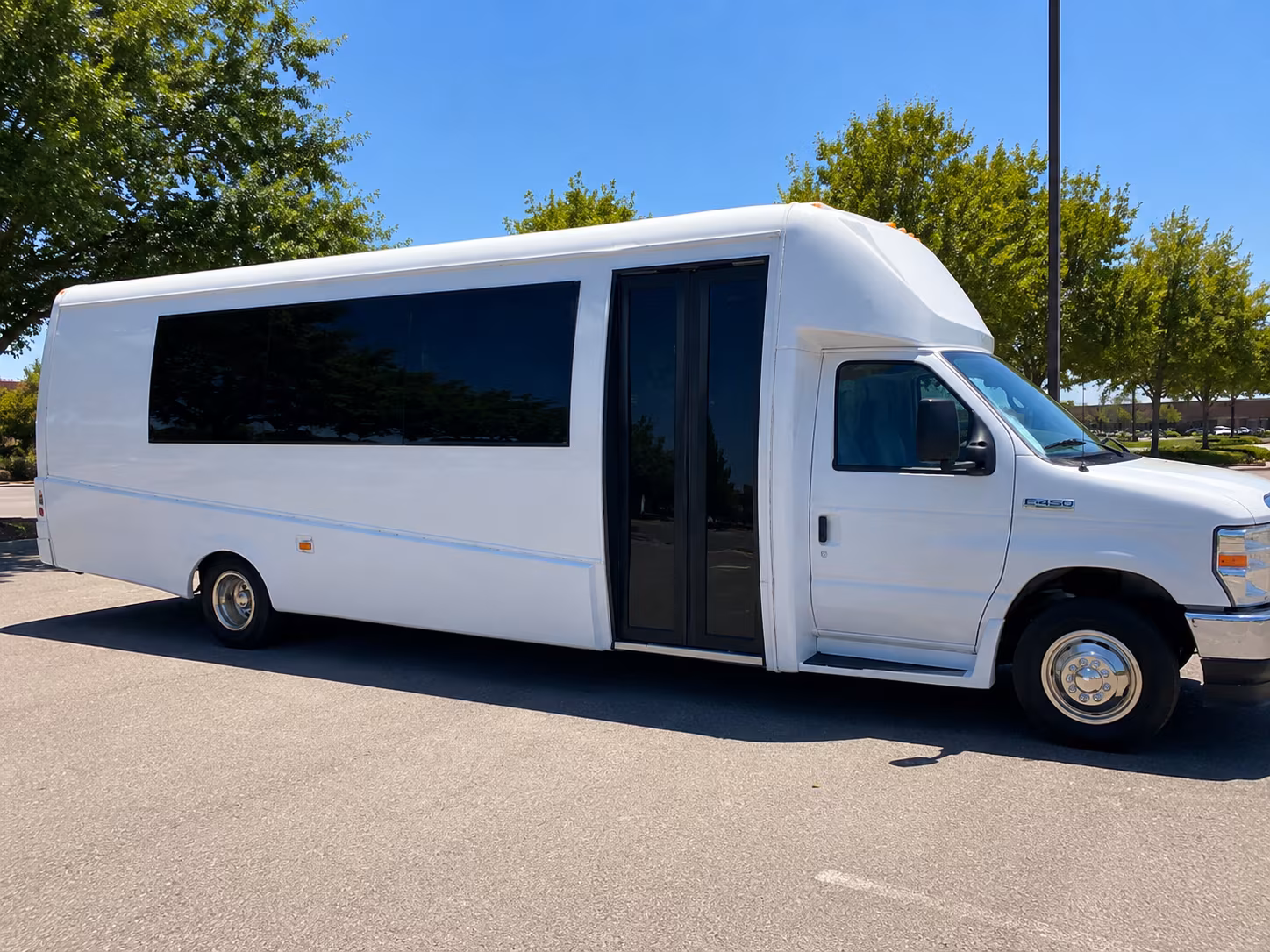 sweet 16 and quinceanera party buses serving jonesboro arkansas